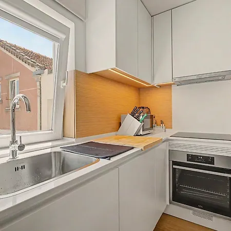 Bliss Apartment *